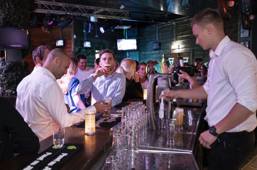 apres ski bierstube snowworld groepen zakelijk