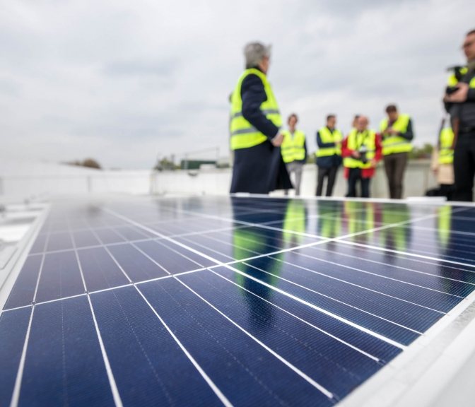 Zonnepanelen dak SnowWorld